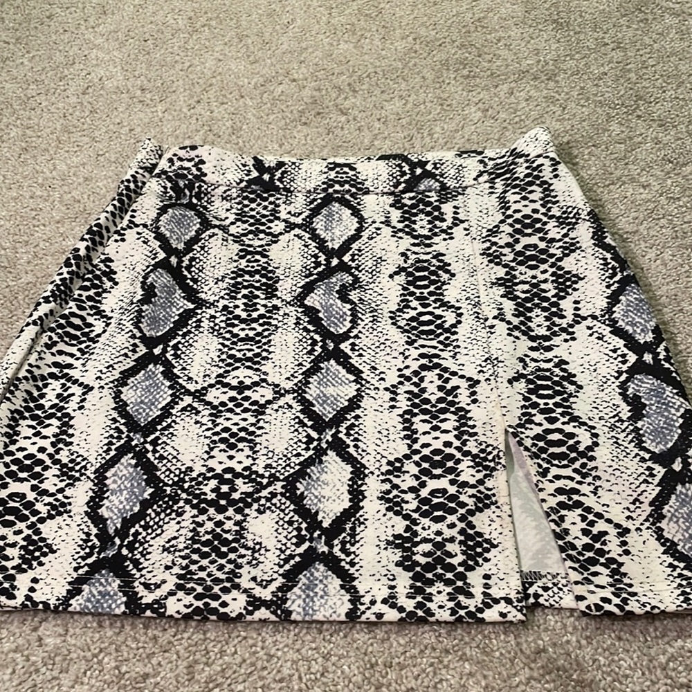 SHEIN Slit Skirt